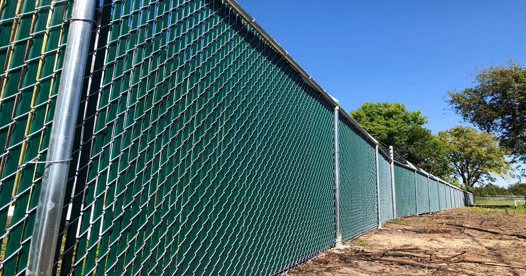 You are currently viewing How to Choose the Right Commercial Fence for Your Property in Rochester