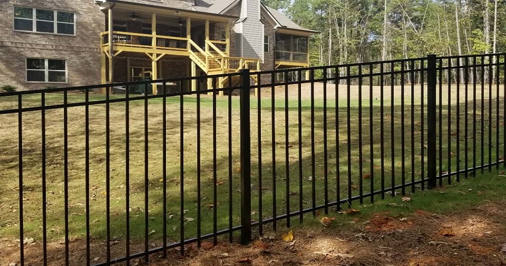 You are currently viewing How to Maintain and Care for Your Residential Fence in Rochester