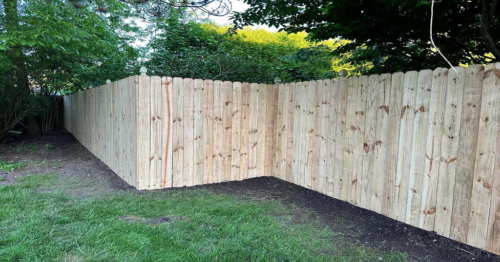 You are currently viewing Expert Tips for Choosing the Right Fence Installer in Rochester, NY