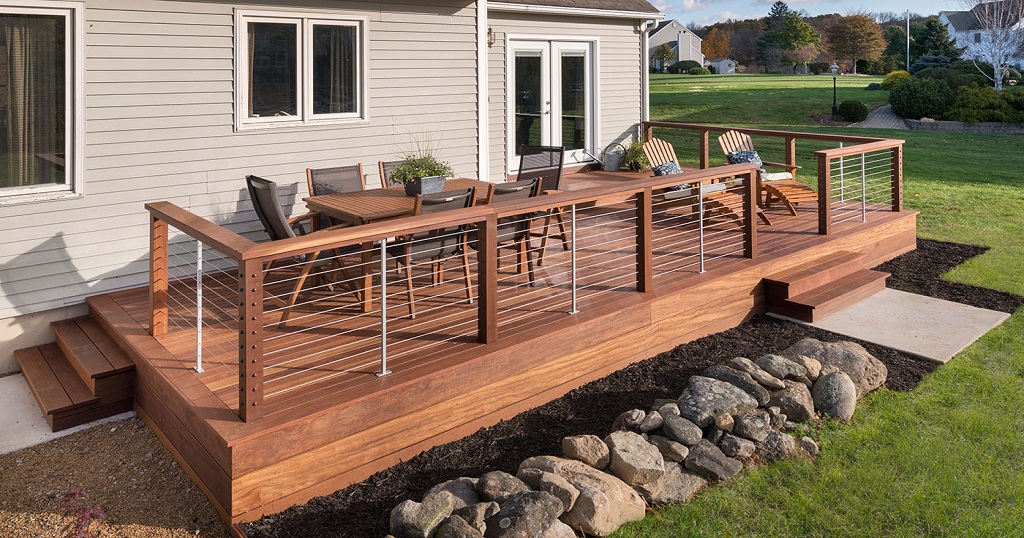 You are currently viewing Custom Decks in Fairport, NY: What Kind of Deck Should I Build?