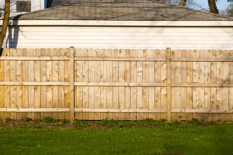 You are currently viewing Fencing Company Rochester NY: Which Fencing is Better?